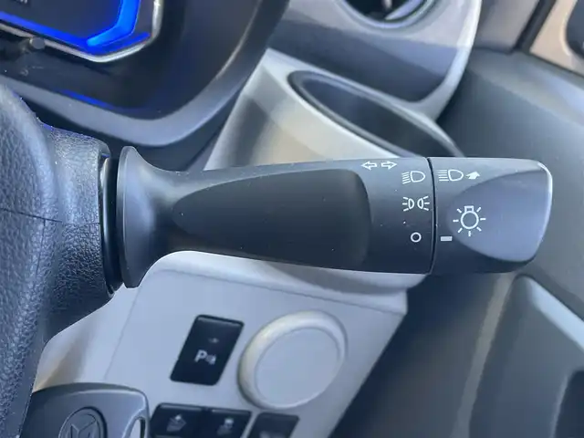 ダイハツ ミラ イース X SAⅢ 千葉県 2020(令2)年 6.3万km ホワイト スマートアシストIII/・衝突軽減ブレーキ/・車線逸脱警報/・先行車発進お知らせ機能/・オートマチックハイビーム/純正CDオーディオ/前後コーナーセンサー/純正LEDヘッドライト/キーレスキー/社外ドライブレコーダー/ETC/ヘッドライトレベライザー/ドアバイザー/新車時保証書＆取扱説明書