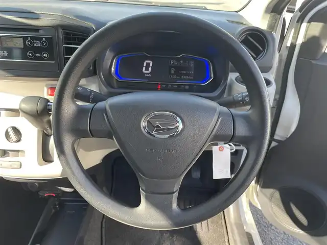 ダイハツ ミラ イース X SAⅢ 千葉県 2020(令2)年 6.3万km ホワイト スマートアシストIII/・衝突軽減ブレーキ/・車線逸脱警報/・先行車発進お知らせ機能/・オートマチックハイビーム/純正CDオーディオ/前後コーナーセンサー/純正LEDヘッドライト/キーレスキー/社外ドライブレコーダー/ETC/ヘッドライトレベライザー/ドアバイザー/新車時保証書＆取扱説明書