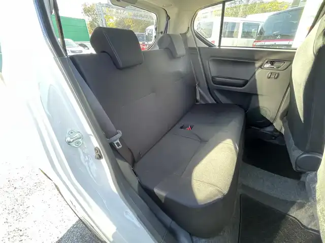 ダイハツ ミラ イース X SAⅢ 千葉県 2020(令2)年 6.3万km ホワイト スマートアシストIII/・衝突軽減ブレーキ/・車線逸脱警報/・先行車発進お知らせ機能/・オートマチックハイビーム/純正CDオーディオ/前後コーナーセンサー/純正LEDヘッドライト/キーレスキー/社外ドライブレコーダー/ETC/ヘッドライトレベライザー/ドアバイザー/新車時保証書＆取扱説明書