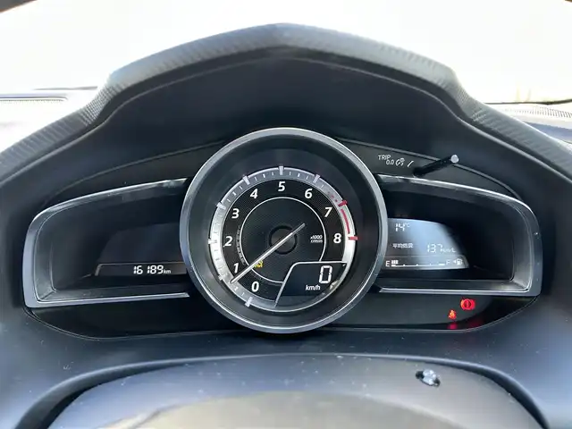 マツダ アクセラ スポーツ 20S ツーリング 埼玉県 2015(平27)年 1.7万km ソウルレッドプレミアムメタリック ワンオーナー/純正ナビオーディオ/(AM/FM/BT/AUX/USB)/バックカメラ/ETC/純正ETCボックス/RVM/LDWS/AFS/HBC/SCBS/バーグラアラームシステム/ヘッドアップディスプレイ/クルーズコントロール（追従無し）/前後ドライブレコーダー　/アイドリングストップ/オートライト/オートエアコン/プッシュスタートボタン/スマートキー×１/ステアリングスイッチ/USB入力端子/純正フロアマット/Auto exeフルスポイラー/Auto exe リアウィング/純正アルミ黒塗装/EXART マフラー/車両/ナビ 取扱説明書/保証書