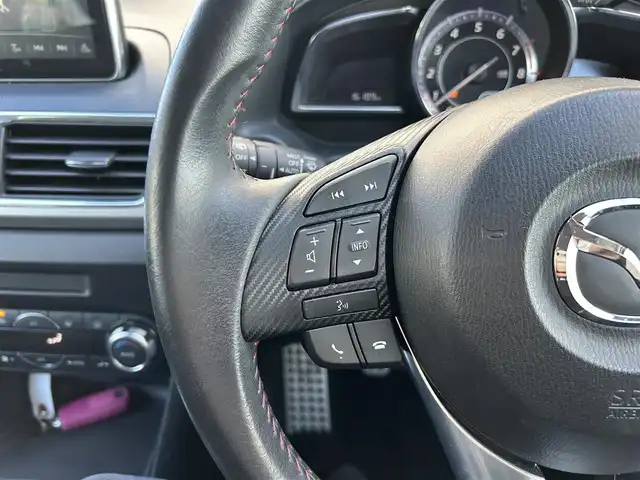 マツダ アクセラ スポーツ 20S ツーリング 埼玉県 2015(平27)年 1.7万km ソウルレッドプレミアムメタリック ワンオーナー/純正ナビオーディオ/(AM/FM/BT/AUX/USB)/バックカメラ/ETC/純正ETCボックス/RVM/LDWS/AFS/HBC/SCBS/バーグラアラームシステム/ヘッドアップディスプレイ/クルーズコントロール（追従無し）/前後ドライブレコーダー　/アイドリングストップ/オートライト/オートエアコン/プッシュスタートボタン/スマートキー×１/ステアリングスイッチ/USB入力端子/純正フロアマット/Auto exeフルスポイラー/Auto exe リアウィング/純正アルミ黒塗装/EXART マフラー/車両/ナビ 取扱説明書/保証書