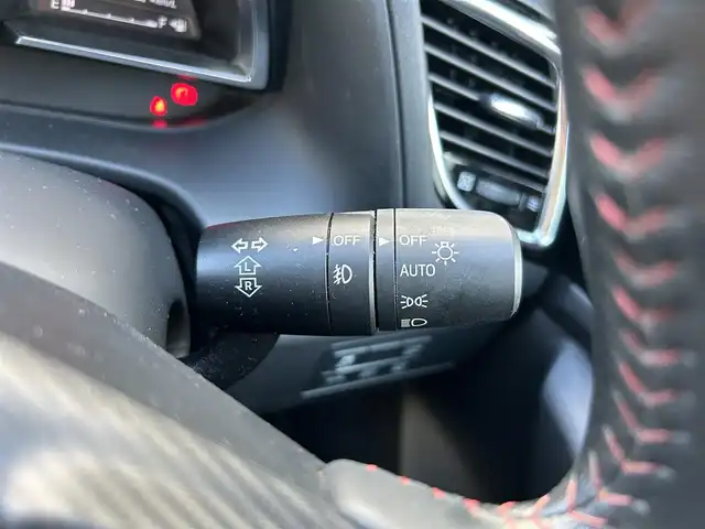 マツダ アクセラ スポーツ 20S ツーリング 埼玉県 2015(平27)年 1.7万km ソウルレッドプレミアムメタリック ワンオーナー/純正ナビオーディオ/(AM/FM/BT/AUX/USB)/バックカメラ/ETC/純正ETCボックス/RVM/LDWS/AFS/HBC/SCBS/バーグラアラームシステム/ヘッドアップディスプレイ/クルーズコントロール（追従無し）/前後ドライブレコーダー　/アイドリングストップ/オートライト/オートエアコン/プッシュスタートボタン/スマートキー×１/ステアリングスイッチ/USB入力端子/純正フロアマット/Auto exeフルスポイラー/Auto exe リアウィング/純正アルミ黒塗装/EXART マフラー/車両/ナビ 取扱説明書/保証書