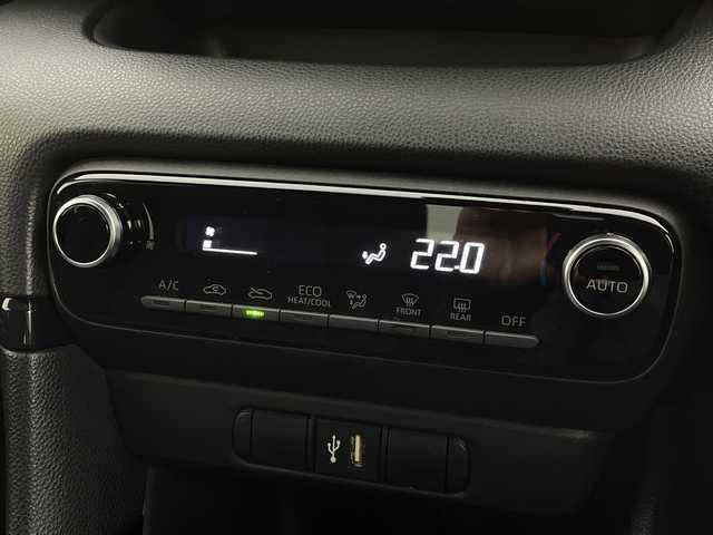 トヨタ ヤリス G 茨城県 2021(令3)年 2.9万km ホワイトパールクリスタルシャイン 純正ディスプレイオーディオナビ　バックモニター　衝突軽減ブレーキ　スマートキ―　プッシュスタート　ビルトインＥＴＣ　ＵＳＢ入力端子　車線逸脱警報装置　クリアランスソナー　ＬＥＤライト　オートハイビーム