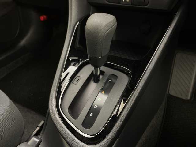 トヨタ ヤリス G 茨城県 2021(令3)年 2.9万km ホワイトパールクリスタルシャイン 純正ディスプレイオーディオナビ　バックモニター　衝突軽減ブレーキ　スマートキ―　プッシュスタート　ビルトインＥＴＣ　ＵＳＢ入力端子　車線逸脱警報装置　クリアランスソナー　ＬＥＤライト　オートハイビーム