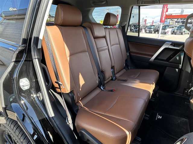 トヨタ ランドクルーザー プラド TX-L 70thアニバーサリーLTD 富山県 2022(令4)年 4.8万km ブラック 純正９型ナビ/フルセグＴＶ／Ｂｌｕｅｔｏｏｔｈ/バックカメラ/レーダークルーズコントロール/レーンキープアシスト/プリクラッシュセーフティ/純正AW１８インチ/茶革シート/シートヒーター／シートクーラー/運転席／助手席パワーシート/ヘッドライトウォッシャー/LEDヘッドライト/スマートキー/プッシュスタート/横滑り防止装置/Wエアバック/サイド＋カーテンエアバック