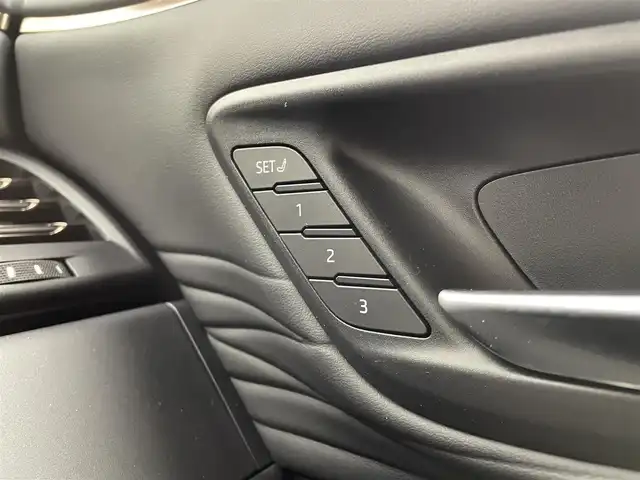 トヨタ アルファードハイブリット Z 宮城県 2023(令5)年 0.9万km プラチナホワイトパールマイカ ４ＷＤ/モデリスタエアロ／マフラー/全周囲カメラ/ルーフスポイラーイルミ/純正ナビ/ヘッドアップディスプレイ/ブラインドスポットモニター/リアクロストラフィックアラート/クリアランスソナー/アダプティブクルーズコントロール/パワーバックドア/両側パワースライドドア/シートヒーター/ベンチレーション/メモリ機能付パワーシート/１００Ｖ電源/ETC2.0/ミラー型前後ドライブレコーダー/フルセグTV/セーフティセンス