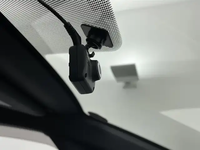 トヨタ アルファードハイブリット Z 宮城県 2023(令5)年 0.9万km プラチナホワイトパールマイカ ４ＷＤ/モデリスタエアロ／マフラー/全周囲カメラ/ルーフスポイラーイルミ/純正ナビ/ヘッドアップディスプレイ/ブラインドスポットモニター/リアクロストラフィックアラート/クリアランスソナー/アダプティブクルーズコントロール/パワーバックドア/両側パワースライドドア/シートヒーター/ベンチレーション/メモリ機能付パワーシート/１００Ｖ電源/ETC2.0/ミラー型前後ドライブレコーダー/フルセグTV/セーフティセンス