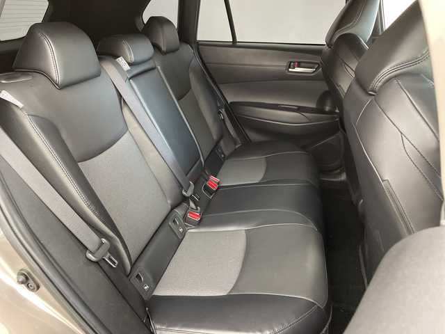 トヨタ カローラ クロス ハイブリッド Z 兵庫県 2021(令3)年 5.8万km アバンギャルドブロンズメタリック ・純正10.5インチディスプレイオーディオ/・Bluetooth/Apple car play/Android Auto/Miracast/・全方位カメラ/・Toyota Safety Sense/・プリクラッシュセーフティ/・レーントレーシングアシスト/・レーダークルーズコントロール（全車速追従機能付）/・オートマチックハイビーム/・ロードサインアシスト/・パーキングサポートブレーキ（前後方静止物）/・ブラインドスポットモニター/・パーキングサポートブレーキ（後方接近車両）/・車両接近通報装置/・先行車発進告知機能/・パワーバックドア/・ステアリングヒーター/・ハーフレザーシート/・前席シートヒーター/・運転席パワーシート/・寒冷地仕様/・前後ドライブレコーダー/・ルーフレール/・LEDヘッドライト/・フォグランプ/・純正アルミホイールタイヤ/・スマートキー/・スペアキー