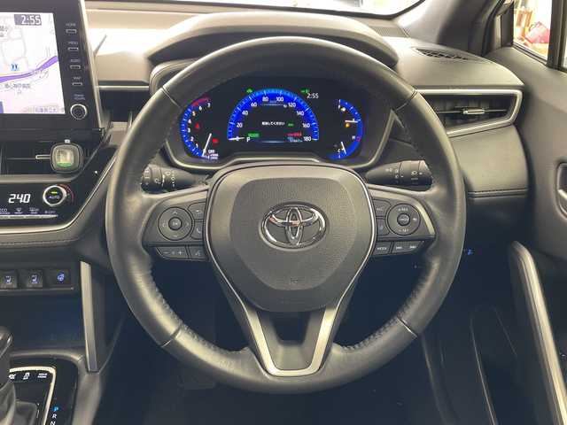 トヨタ カローラ クロス ハイブリッド Z 兵庫県 2021(令3)年 5.8万km アバンギャルドブロンズメタリック ・純正10.5インチディスプレイオーディオ/・Bluetooth/Apple car play/Android Auto/Miracast/・全方位カメラ/・Toyota Safety Sense/・プリクラッシュセーフティ/・レーントレーシングアシスト/・レーダークルーズコントロール（全車速追従機能付）/・オートマチックハイビーム/・ロードサインアシスト/・パーキングサポートブレーキ（前後方静止物）/・ブラインドスポットモニター/・パーキングサポートブレーキ（後方接近車両）/・車両接近通報装置/・先行車発進告知機能/・パワーバックドア/・ステアリングヒーター/・ハーフレザーシート/・前席シートヒーター/・運転席パワーシート/・寒冷地仕様/・前後ドライブレコーダー/・ルーフレール/・LEDヘッドライト/・フォグランプ/・純正アルミホイールタイヤ/・スマートキー/・スペアキー