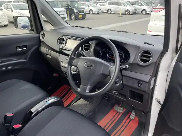 ダイハツ タント エグゼ カスタムG 滋賀県 2013(平25)年 5万km パールホワイトⅢ 禁煙車/社外ナビ/（CD/DVD/SD/AUX/地デジTV）/ETC/HIDヘッドライト/フォグランプ/電動格納ミラー/純正アルミホイール/純正ドアバイザー/社外フロアマット/スペアキー1本/アイドリングストップ