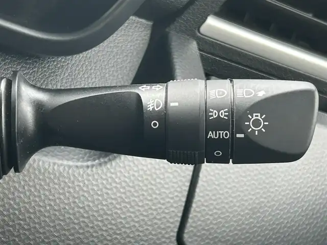 トヨタ ルーミー カスタムG－T 兵庫県 2017(平29)年 5.2万km パールホワイトⅢ 純正SDナビ/Bluetooth接続/両側パワースライドドア/ETC/バックカメラ/クルーズコントロール/純正アルミホイール/純正フロアマット/スマートキー/横滑り防止装置/レーンキープアシスト/シートヒーター/LEDライト/社外ドライブレコーダー/ステアリングスイッチ