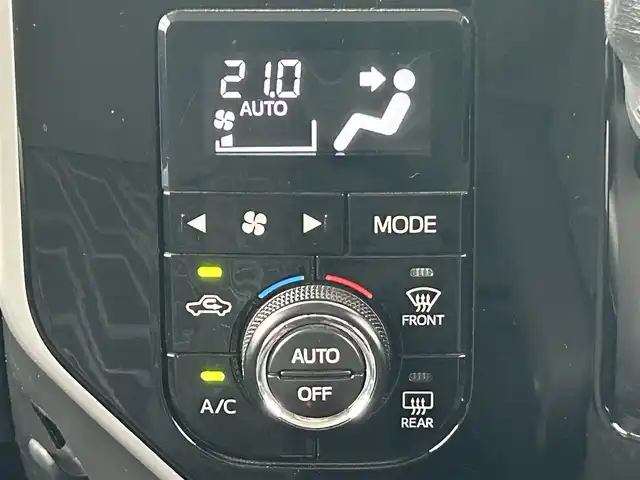 トヨタ ルーミー カスタムG－T 兵庫県 2017(平29)年 5.2万km パールホワイトⅢ 純正SDナビ/Bluetooth接続/両側パワースライドドア/ETC/バックカメラ/クルーズコントロール/純正アルミホイール/純正フロアマット/スマートキー/横滑り防止装置/レーンキープアシスト/シートヒーター/LEDライト/社外ドライブレコーダー/ステアリングスイッチ