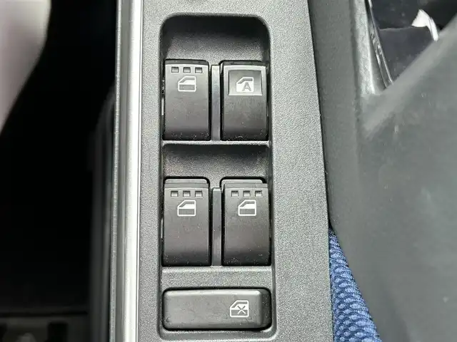 トヨタ ルーミー カスタムG－T 兵庫県 2017(平29)年 5.2万km パールホワイトⅢ 純正SDナビ/Bluetooth接続/両側パワースライドドア/ETC/バックカメラ/クルーズコントロール/純正アルミホイール/純正フロアマット/スマートキー/横滑り防止装置/レーンキープアシスト/シートヒーター/LEDライト/社外ドライブレコーダー/ステアリングスイッチ