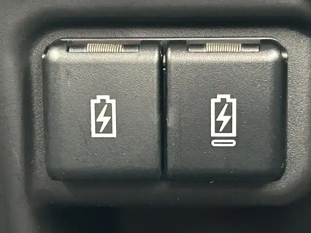 スズキ クロスビー HYBRID MZ 福島県 2024(令6)年 1.1万km キャラバンアイボリーパールメタリック/メロウディープレッド2トーン ワンオーナー/ターボ/純正ナビ/(CD/DVD/SD/MSV/USB/BT)/フルセグTV/デュアルカメラブレーキサポート/レーダークルーズコントロール/レーンキープ/LEDヘッドライト/フォグランプ/全方位モニター/パーキングアシスト/前席シートヒーター/パドルシフト/プッシュスタート/ビルトインETC/アイドリングストップ/ステアリングスイッチ
