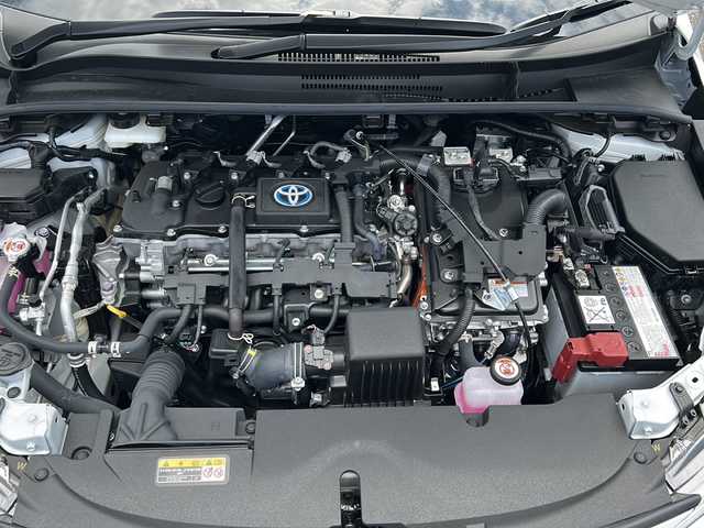 トヨタ カローラ ハイブリット ダブルバイビー 富山県 2023(令5)年 0.4万km プラチナホワイトパールマイカ ワンオーナー/スマートキー（２本）/ハーフレザーシート/4WD/メーカーオプションナビ/衝突安全ブレーキ/フルセグTV/Bluetooth/ビルトインETC2.0/純正17インチAW/ACC/レーンキープアシスト/シートヒーター（D/N）/LEDヘッドライト/フォグランプ/純正フロアマット/純正ドアバイザー/横滑り防止装置/電動パーキングブレーキ/電動格納ウィンカーミラー/ハンドルヒーター/ブラインドスポットモニター/モデリスタスカッフプレート