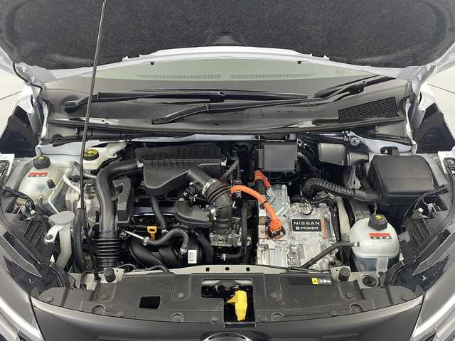 日産 オーラ ニスモ 愛知県 2024(令6)年 0.5万km ピュアホワイトパール 純正メーカーナビ/(BT/AM/FM/フルセグ/AndroidAuto）/ビルトインETC2.0/ドライブレコーダー/前後エアロ/レーダークルーズコントロール/横滑り防止/車線逸脱警報/後方車両検知/エマージェンシーブレーキ/標識検知/ステアリングヒーター/ブラインドスポットモニター/アラウンドビューモニター/全周囲カメラ/置くだけ充電/ステアリングスイッチ/純正フロアマット/純正アルミホイール/プッシュスタート/スマートキー