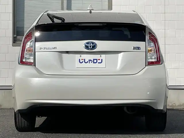 トヨタ プリウス S ツーリングセレクション 三重県 2012(平24)年 8.7万km ホワイトパールクリスタルシャイン (株)IDOMが運営する【じしゃロン四日市店】の自社ローン専用車両になります。こちらは現金またはオートローンご利用時の価格です。自社ローンご希望の方は別途その旨お申付け下さい/社外SDナビ（CD/DVD/BT/AM/FM）/フルセグTV/バックカメラ/エンジンスタートボタン/スマートキー/ETC/ドライブレコーダー/純正17インチAW/純正フロアマット/LEDヘッドライト