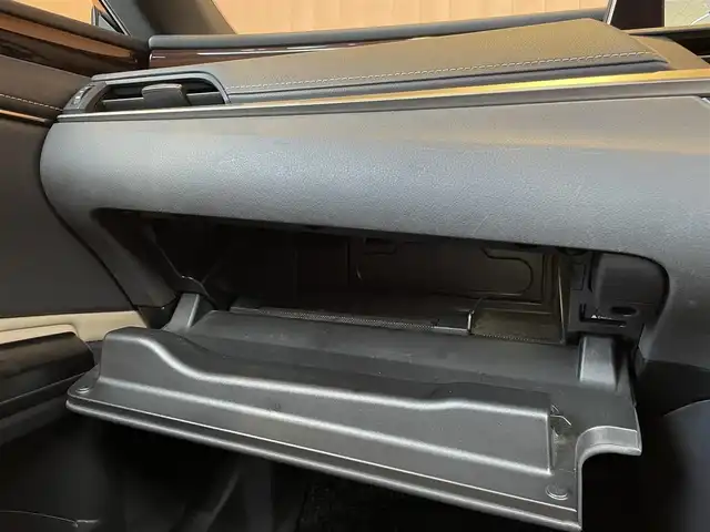 レクサス ＥＳ 300h バージョンL 愛知県 2019(令1)年 4.2万km ソニックチタニウム サンルーフ/TRDエアロ/・フロントアンダー サイド リア/三眼LEDヘッドライ/ 茶革シート/シートヒーター/シートベンチレーション/純正ナビ/フルセグTV/360度カメラ/Bluetooth/ACC/BSM/純正18インチアルミ/ETC