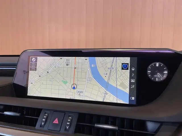レクサス ＥＳ 300h バージョンL 愛知県 2019(令1)年 4.2万km ソニックチタニウム サンルーフ/TRDエアロ/・フロントアンダー サイド リア/三眼LEDヘッドライ/ 茶革シート/シートヒーター/シートベンチレーション/純正ナビ/フルセグTV/360度カメラ/Bluetooth/ACC/BSM/純正18インチアルミ/ETC
