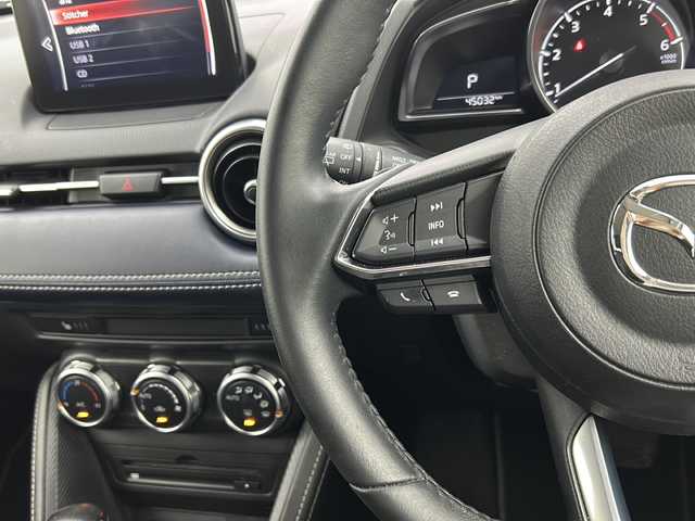 マツダ マツダ２ XD プロアクティブ Sパッケージ 宮城県 2021(令3)年 4.5万km ポリメタルグレーM i-ACTIVSENSE/・トラクションコントロールシステム/・アイ・ストップ/・クルージング＆トラフィック・サポート/・マツダ・レーダー・クルーズ・コントロール/・レーンキープ・アシスト・システム/・スマートシティブレーキサポート/ブラインドスポットモニター/ヘッドアップディスプレイ/マツダコネクトナビ/（BT.CD.DVD.USB.AM.FM）/アラウンドビューモニター/前席シートヒーター/フルセグテレビ/ビルトインETC/革巻きステアリング/ステアリングスイッチ/プッシュスタート/スマートキー/純正フロアマット/純正15インチアルミホイール/LEDヘッドライト/横滑り防止機能