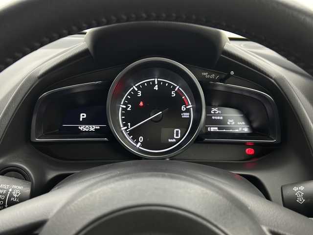 マツダ マツダ２ XD プロアクティブ Sパッケージ 宮城県 2021(令3)年 4.5万km ポリメタルグレーM i-ACTIVSENSE/・トラクションコントロールシステム/・アイ・ストップ/・クルージング＆トラフィック・サポート/・マツダ・レーダー・クルーズ・コントロール/・レーンキープ・アシスト・システム/・スマートシティブレーキサポート/ブラインドスポットモニター/ヘッドアップディスプレイ/マツダコネクトナビ/（BT.CD.DVD.USB.AM.FM）/アラウンドビューモニター/前席シートヒーター/フルセグテレビ/ビルトインETC/革巻きステアリング/ステアリングスイッチ/プッシュスタート/スマートキー/純正フロアマット/純正15インチアルミホイール/LEDヘッドライト/横滑り防止機能