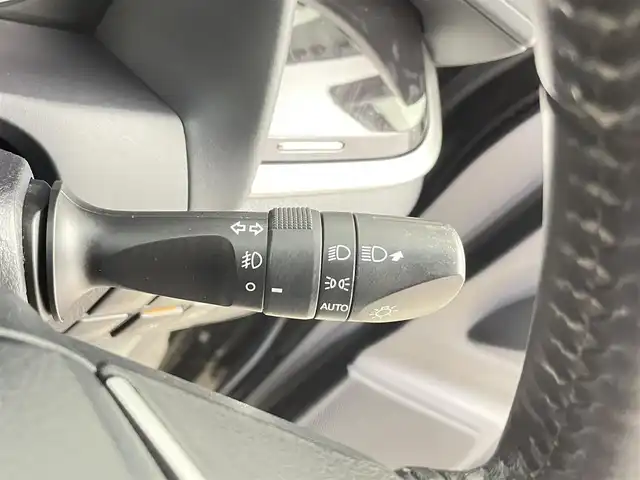 トヨタ アルファード S 千葉県 2019(令1)年 7万km ブラック 禁煙車/トヨタセーフティセンス/・プリクラッシュセーフティ/・オートマチックハイビーム /・レーンディパーチャーアラート（LDA）/・ロードサインアシスト（RSA）（道路標識認識支援）/・先行車発進お知らせ機能/アルパイン11型メモリナビ/　CD/DVD/BT/HDMI/フルセグTV/アルパインフリップダウンモニター/両側パワースライドドア/レーダークルーズコントロール/電子パーキング/オートホールド /ETC/プッシュスタート＆スマートキー/電動格納ミラー/フロアマット/純正18インチアルミホイール/LEDヘッドライト/フォグライト