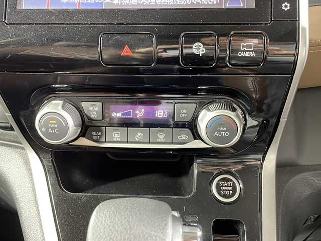 日産 セレナ ハイウェイスター 沖縄県 2017(平29)年 11.4万km カシミヤグレージュ 禁煙車/純正9インチナビ/AM/FM/CD/DVD/フルセグTV/Bluetooth/後席10インチモニター（TVM-FW1020）/バックカメラ/全方位カメラ/両側パワースライドドア/衝突軽減ブレーキ/車線逸脱警報/追従式クルーズコントロール/プロパイロット/後席エアコン/ETC/ドライブレコーダー前後/コーナーセンサー前後/オートライト/ABS/カーテンエアバッグ/保証書/取扱説明書/プッシュスタート/スペアキー有/シートカバー有