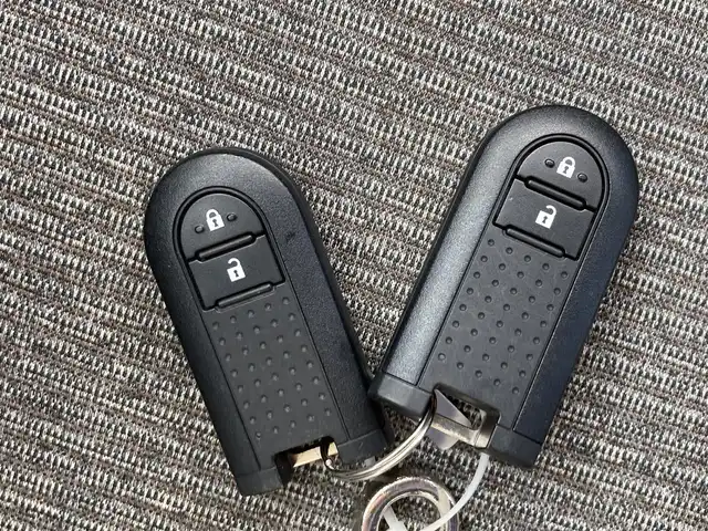 ダイハツ ミラ トコット X SA Ⅲ 静岡県 2018(平30)年 10.3万km セラミックグリーンM (株)IDOMが運営する【じしゃロン焼津店】の自社ローン対象車両になります。こちらは現金ご利用時の価格です。/自社ローンご希望の方は別途その旨お申付け下さい。/純正ＳＤナビ/（フルセグＴＶ/Ｂｌｕｅｔｏｏｔｈ接続/ＣＤ/ＤＶＤ/ミュージックサーバー）/衝突軽減ブレーキ/バックカメラ/前後コーナーセンサー/ＥＴＣ/ＬＥＤヘッドライト/オートハイビーム