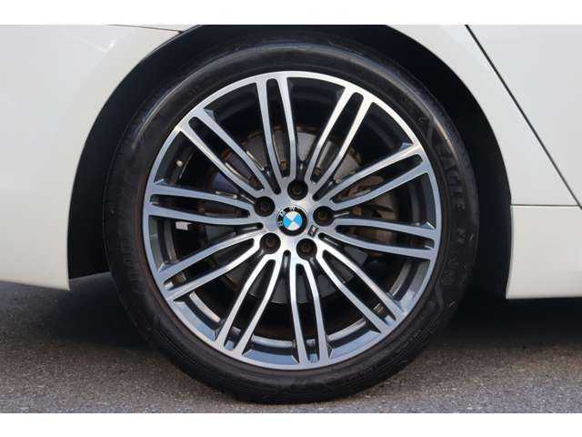 ＢＭＷ ５２３ｄ Mスポーツ 大分県 2019(平31)年 4.8万km アルピンホワイトⅢ ワンオーナー/インテリジェントセーフティ/純正ナビ/テレビ/Bluetooth/CD/DVD/全方位カメラ/黒革/全方位シートヒーター/パワーシート/パドルシフト/LEDヘッドライト/オートハイビーム/アンビエントライト/純正19インチAW/ミラー一体型ETC/ドライブレコーダー前後（Q-02）