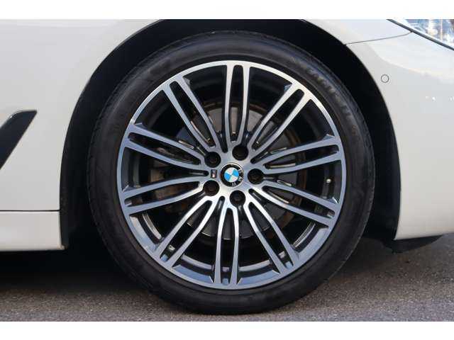 ＢＭＷ ５２３ｄ Mスポーツ 大分県 2019(平31)年 4.8万km アルピンホワイトⅢ ワンオーナー/インテリジェントセーフティ/純正ナビ/テレビ/Bluetooth/CD/DVD/全方位カメラ/黒革/全方位シートヒーター/パワーシート/パドルシフト/LEDヘッドライト/オートハイビーム/アンビエントライト/純正19インチAW/ミラー一体型ETC/ドライブレコーダー前後（Q-02）