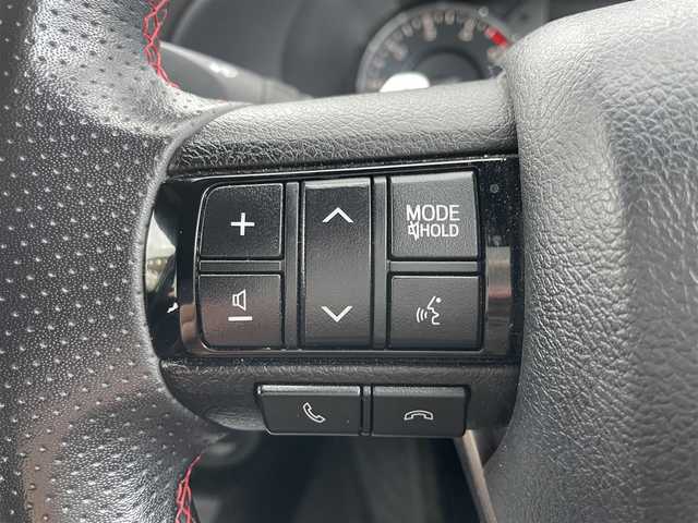 トヨタ ハイラックス Z GRスポーツ 秋田県 2024(令6)年 5万km スーパーホワイトⅡ オーバーランドスタイルキャンパー：FTPORTR 125/・垂直ポップアップルーフ/・スライドベッド/・デッキベッド/・LED室内照明/・シャワー蛇口＆シンク/・ロールブラインド＆ロール網戸付きサイドウィンド/FTPORTERオプション/・パイプガード/・エッジガード/・MAXXFAN7500K（リモコン付き）/・増設ウィンド：リアゲート/・増設ウィンド：フロントウィンド（小）/・ARB4x4：LED付きオーニング（ハードケースブラック）/・純正キャビンリアガラス：スライドウィンドに交換済/・LINE-Xスプレーオンベッドライナー/・ゴールゼロ：YETI 1000X 120Vポータブルバッテリー/リフトアップ：フロント2.5インチ/リア1インチ/社外サイドステップ/純正ディスプレイオーディオ/AM/FM/BT/USB/Miracast/パノラミックビュー/レーダークルーズコントロール/プリクラッシュセーフティ/クリアランスソナー/リアデフロック/アイドリングストップ/パドルシフト/ハーフレザーシート/パワーシート/オートライト/LEDヘッドライト/プッシュスタート/フロアマット/ETC