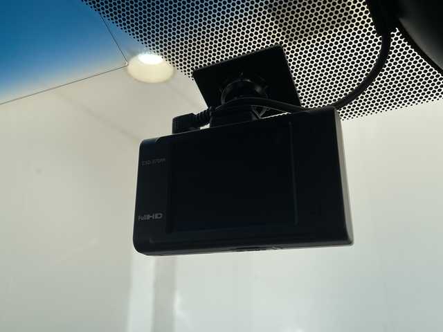 トヨタ ハリアー プレミアム 愛知県 2016(平28)年 3.6万km ホワイトパールクリスタルシャイン ワンオーナー/純正メモリナビ/フルセグテレビ/バックカメラ/Bluetooth/アイドリングストップ/ウィンカーミラー/クルーズコントロール/プッシュスタート/パワーバックドア/ETC/シートヒーター