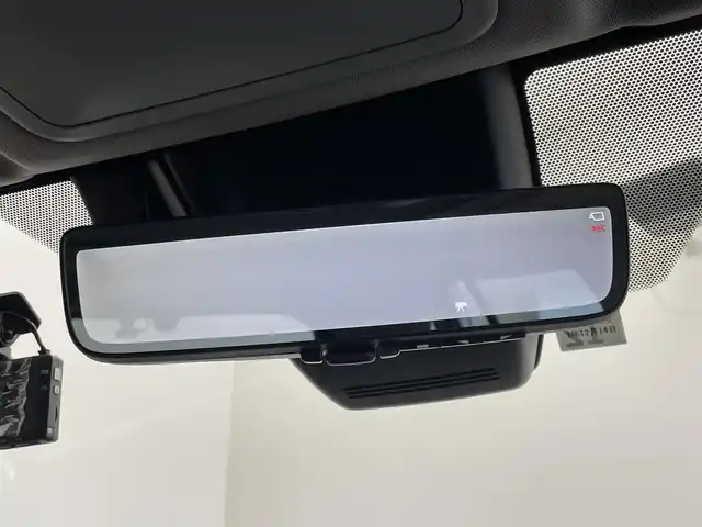 トヨタ ＲＡＶ４ 埼玉県 2022(令4)年 5万km プラチナホワイトパールマイカ ＴＲＤエアロ　ムーンルーフ　純正１０．５インチディスプレイオーディオ　パノラミックビューモニター　ＢＳＭ　ビルトインＥＴＣ２．０　前後ドラレコ　レーダークルーズ　デジタルインナーミラー　ＡＣ１００Ｖ