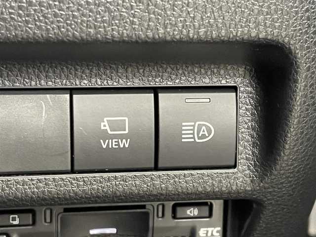 トヨタ ＲＡＶ４ 埼玉県 2022(令4)年 5万km プラチナホワイトパールマイカ ＴＲＤエアロ　ムーンルーフ　純正１０．５インチディスプレイオーディオ　パノラミックビューモニター　ＢＳＭ　ビルトインＥＴＣ２．０　前後ドラレコ　レーダークルーズ　デジタルインナーミラー　ＡＣ１００Ｖ