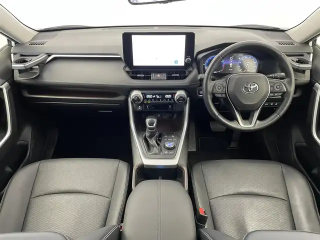 トヨタ ＲＡＶ４ 埼玉県 2022(令4)年 5万km プラチナホワイトパールマイカ ＴＲＤエアロ　ムーンルーフ　純正１０．５インチディスプレイオーディオ　パノラミックビューモニター　ＢＳＭ　ビルトインＥＴＣ２．０　前後ドラレコ　レーダークルーズ　デジタルインナーミラー　ＡＣ１００Ｖ