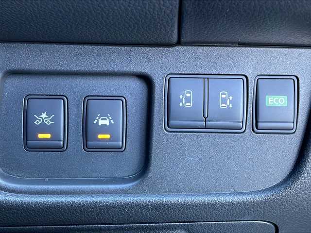 日産 セレナ ハイウェイスター Vセレ +Safty 香川県 2014(平26)年 7.5万km ブリリアントホワイトパール カロッツェリアメモリナビ（AVIC-MRZ089）/・Bluetooth接続/・AM/FM/・CD/DVD/・フルセグTV/アラウンドビューモニター/踏み間違い衝突防止アシスト/ふらつき警報/エマージェンシーブレーキ/クルーズコントロール/クリアランスソナー/車線逸脱警報/横滑り防止装置/ヒルスタートアシスト/LEDヘッドランプ/フォグランプ/ワンタッチ両側電動スライドドア/後席パーソナルテーブル/ロールサンシェード/ウィンカーミラー/ビルトインETC/純正ドアバイザー/純正フロアマット/純正16インチアルミホイール/後方ドライブレコーダー/アイドリングストップ/プッシュスタート/スマートキー/スペアキー