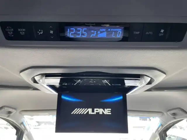 トヨタ アルファード S Aパッケージ 埼玉県 2015(平27)年 15.2万km ホワイトパールクリスタルシャイン ・ワンオーナー/・アルパインナビ/・フルセグTV/・バックカメラ/・フリップダウンモニター/・ETC/・両側パワースライドドア/・電子パーキングブレーキ/・オートホールドブレーキ/・プッシュスタート/・スマートキー×２/・革巻きステアリング/・ステアリングスイッチ/・オットマン/・純正フロアマット/・ドアバイザー/・オートライト/・フォグライト/・電格ミラー/・コーナーセンサー/・取扱説明書/・保証書