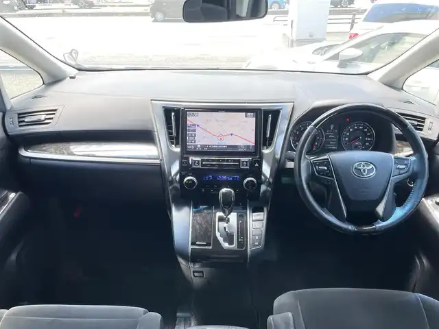 トヨタ アルファード S Aパッケージ 埼玉県 2015(平27)年 15.2万km ホワイトパールクリスタルシャイン ・ワンオーナー/・アルパインナビ/・フルセグTV/・バックカメラ/・フリップダウンモニター/・ETC/・両側パワースライドドア/・電子パーキングブレーキ/・オートホールドブレーキ/・プッシュスタート/・スマートキー×２/・革巻きステアリング/・ステアリングスイッチ/・オットマン/・純正フロアマット/・ドアバイザー/・オートライト/・フォグライト/・電格ミラー/・コーナーセンサー/・取扱説明書/・保証書