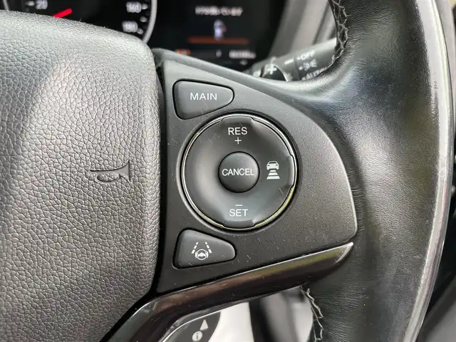 ホンダ ヴェゼル ハイブリッド RS ホンダセンシング 石川県 2018(平30)年 6.4万km 黒 社外メモリーナビ/社外CD/DVD/フルセグTV/バックカメラ/LEDヘッドライト/ほんんだセンシング/レーダークルーズ/ETC/スタッドレス積み込み/スマートキー/プッシュスタート/電動ミラー/シートヒーター/純正アルミホイール/コーナーセンサー/オートライト/オートエアコン