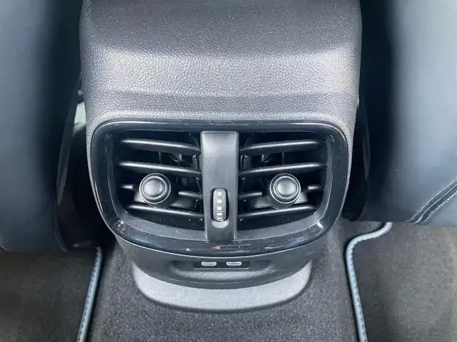 ＭＩＮＩ ＢＭＷ ミニ クラブマン クーパーD アントールドED 熊本県 2023(令5)年 1万km 黒 ・スマートキー/・プッシュスタート/・インテリジェントセーフティ/・PDC自動起動/・パーキングアシスト/・クルースコントロール/・グレー革スポーツシート/・前席シートヒーター /・純正ディスプレイオーディオ/　【Bluetooth・USB・AppleCarPlay】/・バックカメラ/・ETC/・ドライブレコーダー(前後録画)/・LEDヘッドランプ/・LEDフォグランプ/・UKテール/・純正マット
