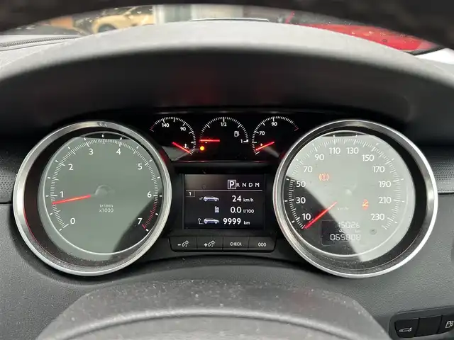 プジョー ５０８ SWグリフ 大阪府 2011(平23)年 6.6万km 黒 ガラスルーフ/HUD/黒革/パワーシート/シートヒーター/ナビ/TV/バックカメラ/純正17インチAW/HIDヘッドライト/クリアランスソナー/電動リアゲート/ETC