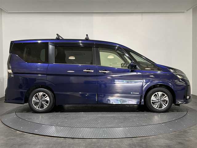 日産 セレナ e－パワー ハイウェイスター V 愛媛県 2022(令4)年 2.3万km アズライトブルー ・１０型ナビ（フルセグＴＶ・ＢＴ・ＣＤ・ＤＶＤ・ＦＭ・ＡＭ・ＳＤ）/・全方位カメラ　/・１１型後席液晶　/・前後ドラレコ　/・ＥＴＣ　/・プロパイロット　/・レーンキープアシスト　/・衝突軽減ブレーキ　/・レーダークルーズコントロール/・両側電動ドア/・デジタルインナーミラー