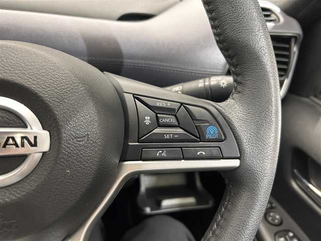 日産 セレナ e－パワー ハイウェイスター V 愛媛県 2022(令4)年 2.3万km アズライトブルー ・１０型ナビ（フルセグＴＶ・ＢＴ・ＣＤ・ＤＶＤ・ＦＭ・ＡＭ・ＳＤ）/・全方位カメラ　/・１１型後席液晶　/・前後ドラレコ　/・ＥＴＣ　/・プロパイロット　/・レーンキープアシスト　/・衝突軽減ブレーキ　/・レーダークルーズコントロール/・両側電動ドア/・デジタルインナーミラー