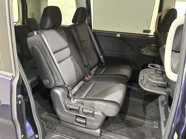 日産 セレナ e－パワー ハイウェイスター V 愛媛県 2022(令4)年 2.3万km アズライトブルー ・１０型ナビ（フルセグＴＶ・ＢＴ・ＣＤ・ＤＶＤ・ＦＭ・ＡＭ・ＳＤ）/・全方位カメラ　/・１１型後席液晶　/・前後ドラレコ　/・ＥＴＣ　/・プロパイロット　/・レーンキープアシスト　/・衝突軽減ブレーキ　/・レーダークルーズコントロール/・両側電動ドア/・デジタルインナーミラー