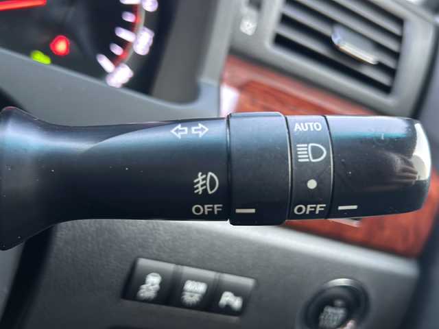 トヨタ ヴェルファイア 2．4Z プラチナセレクションⅡ 埼玉県 2011(平23)年 8.2万km ホワイトパールクリスタルシャイン (株)IDOMが運営する【じしゃロン熊谷店】の自社ローン専用車両になりますこちらは現金またはオートローンご利用時の価格です。自社ローンご希望の方は別途その旨お申付け下さい/社外ナビ　CN-HDS625D/　CD/DVD/ワンセグ/両側パワースライドドア/パワーバックドア/バックカメラ/ビルトインETC/純正フロアマット/純正18インチAW/スマートキー/プッシュスタート