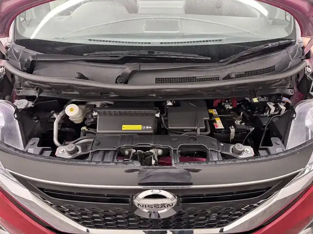 日産 ルークス HWS X プロパイロットED 三重県 2020(令2)年 2.4万km スパークリングレッド/ブラック S-HYBRID/FF/インパネCVT/純正 9インチナビ MM319D-L/（iPod/SD/FM/AM/TV/USB/CD/DVD/Bluetooth/MUSIC STOCKER/VTR/AUX）/アラウンドビューモニター/両側ハンズフリーオートスライドドア/ドライブレコーダー 前方/ビルトイン ETC/安全/●インテリジェントエマージェンシーブレーキ/●車線逸脱警報（LDW）/●車線逸脱防止支援（インテリジェントLI）/●ふらつき警報（インテリジェントDA）/●プロパイロット/●先行車発進お知らせ/●標識表示機能（最高速度・進入禁止）/●フロント＆バックソナー/など/装備/●オートエアコン/●電子パーキングブレーキ＆ブレーキホールド/●オートライト/●LEDヘッドライト＆フロントフォグライト/●ハイビームアシスト/●ステアリングスイッチ/●純正14inAW/●助手席肩口リクライニングレバー/●プッシュスタート/●インテリジェントキーx2/など