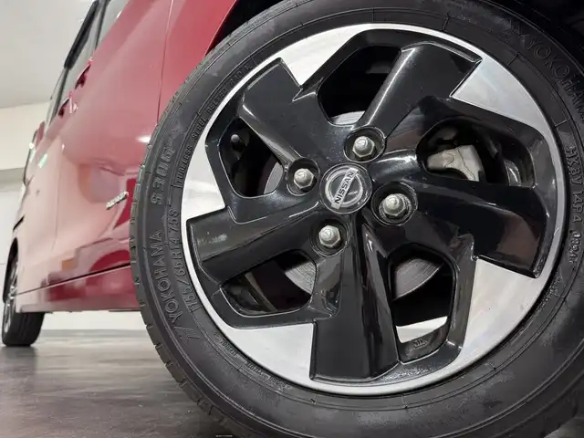 日産 ルークス HWS X プロパイロットED 三重県 2020(令2)年 2.4万km スパークリングレッド/ブラック S-HYBRID/FF/インパネCVT/純正 9インチナビ MM319D-L/（iPod/SD/FM/AM/TV/USB/CD/DVD/Bluetooth/MUSIC STOCKER/VTR/AUX）/アラウンドビューモニター/両側ハンズフリーオートスライドドア/ドライブレコーダー 前方/ビルトイン ETC/安全/●インテリジェントエマージェンシーブレーキ/●車線逸脱警報（LDW）/●車線逸脱防止支援（インテリジェントLI）/●ふらつき警報（インテリジェントDA）/●プロパイロット/●先行車発進お知らせ/●標識表示機能（最高速度・進入禁止）/●フロント＆バックソナー/など/装備/●オートエアコン/●電子パーキングブレーキ＆ブレーキホールド/●オートライト/●LEDヘッドライト＆フロントフォグライト/●ハイビームアシスト/●ステアリングスイッチ/●純正14inAW/●助手席肩口リクライニングレバー/●プッシュスタート/●インテリジェントキーx2/など