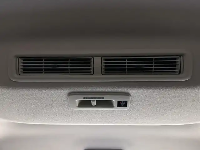 日産 ルークス HWS X プロパイロットED 三重県 2020(令2)年 2.4万km スパークリングレッド/ブラック S-HYBRID/FF/インパネCVT/純正 9インチナビ MM319D-L/（iPod/SD/FM/AM/TV/USB/CD/DVD/Bluetooth/MUSIC STOCKER/VTR/AUX）/アラウンドビューモニター/両側ハンズフリーオートスライドドア/ドライブレコーダー 前方/ビルトイン ETC/安全/●インテリジェントエマージェンシーブレーキ/●車線逸脱警報（LDW）/●車線逸脱防止支援（インテリジェントLI）/●ふらつき警報（インテリジェントDA）/●プロパイロット/●先行車発進お知らせ/●標識表示機能（最高速度・進入禁止）/●フロント＆バックソナー/など/装備/●オートエアコン/●電子パーキングブレーキ＆ブレーキホールド/●オートライト/●LEDヘッドライト＆フロントフォグライト/●ハイビームアシスト/●ステアリングスイッチ/●純正14inAW/●助手席肩口リクライニングレバー/●プッシュスタート/●インテリジェントキーx2/など