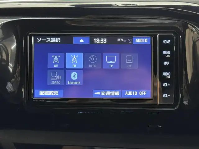 トヨタ ハイラックス Z ブラックラリーエディション 三重県 2019(平31)年 6.2万km スーパーホワイトⅡ ディーゼル・ターボ/パートタイム4WD/MTモード付フロア6AT/純正 7インチナビ NSZT-W68T/（AM/FM/CD/DVD/TV/SD/SDREC/Bluetooth）/バックガイドモニター/ETC2.0/Toyota Safety Sense/●プリクラッシュセーフティ/●レーンディパーチャーアラート/・ダウンヒルアシストコントロール［DAC］/・ヒルスタートアシストコントロール［HAC］/・EBD（電子制動力配分制御）付ABS＆ブレーキアシスト/・VSC＆TRC/・緊急ブレーキシグナル/装備/●【DOP】ユーティリティパッケージB/●ソフトトノカバー/●ベッドライナー/・クルーズコントロール/・オートエアコン/・プッシュスタート/・オートライト/・LEDヘッドランプ/・フロント＆リヤフォグランプ/・ブラックラリーED専用 18inAW（ブラック塗装）＋ホワイトレタータイヤ/・スマートキーx2、リモコンエンジンスターターx1/・純正フロントグリルあり/・保/取