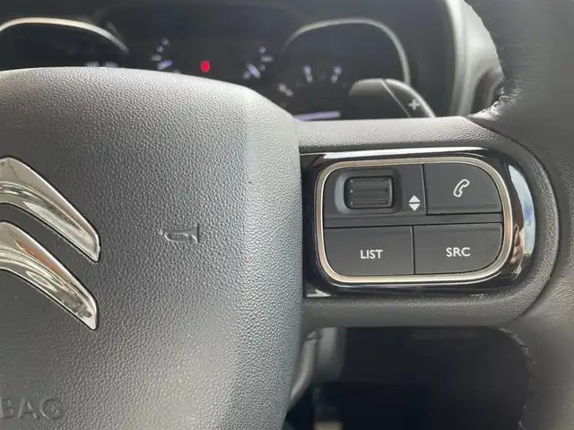 シトロエン ベルランゴ シャイン 高知県 2022(令4)年 6.2万km 白 純正ディスプレイオーディオ/　【ＢＴ／ＣａｒＰｌａｙ／ＤＴＶ】/パノラマガラスルーフ/アクティブセーフティブレーキ/クルーズコントロール/レーンアシスト/インテリジェントハイビーム/ストップ＆スタート/パーキングセンサー/ブラインドスポットモニター/タイヤ空気圧警告/トラクションコントロール